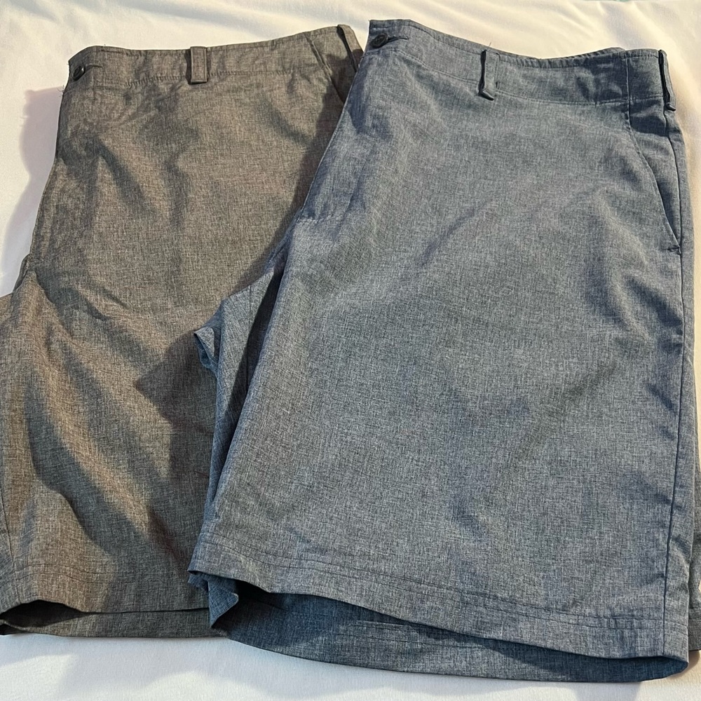 2 Ben Hogan Performance Golf Shorts Mens 42 XXL Gray Blue Chino Polyester Stretc